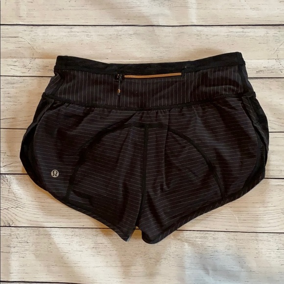 Lululemon 🍋 Run for Days Shorts - Picture 2 of 5